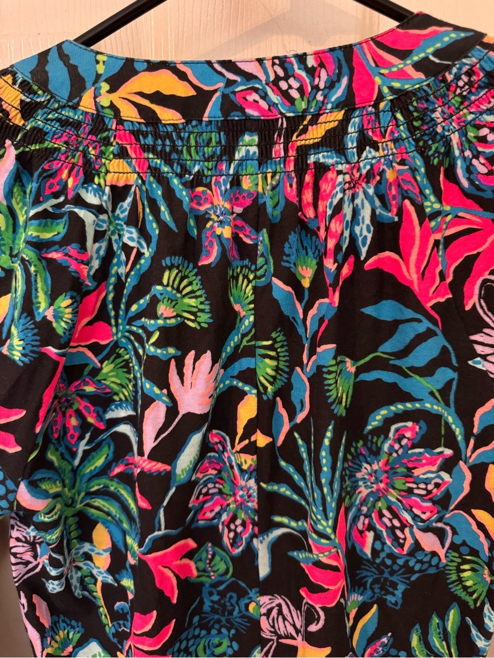 Lilly Pulitzer Black Tropical Floral Jersey Shift Dress Ruffle Cuffs (SZ XXS) - Picture 7 of 16